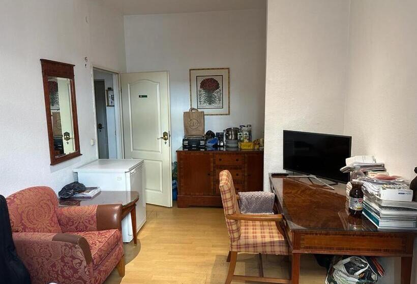 بنسيون Ezb Am Main