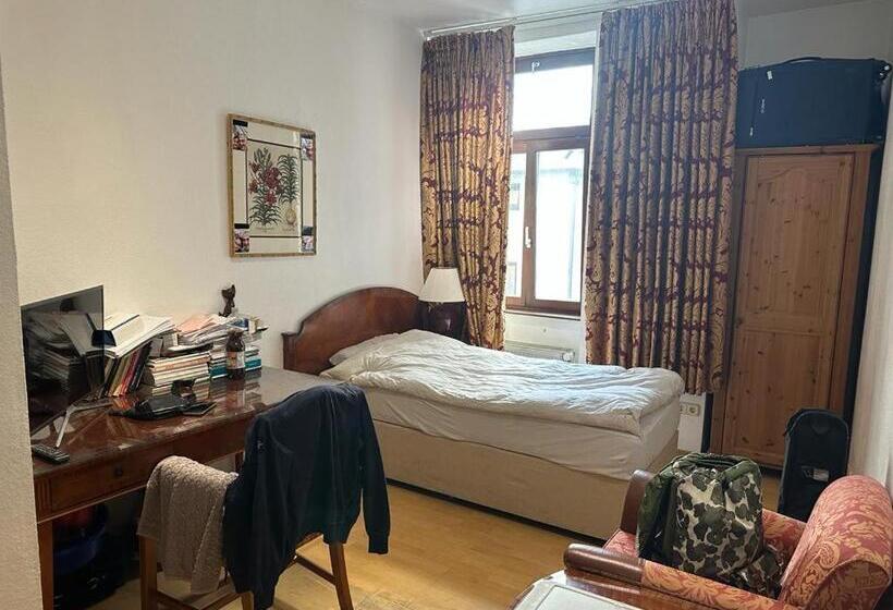 بنسيون Ezb Am Main