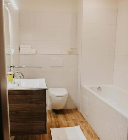 膳宿费 Hrochotský Mlyn