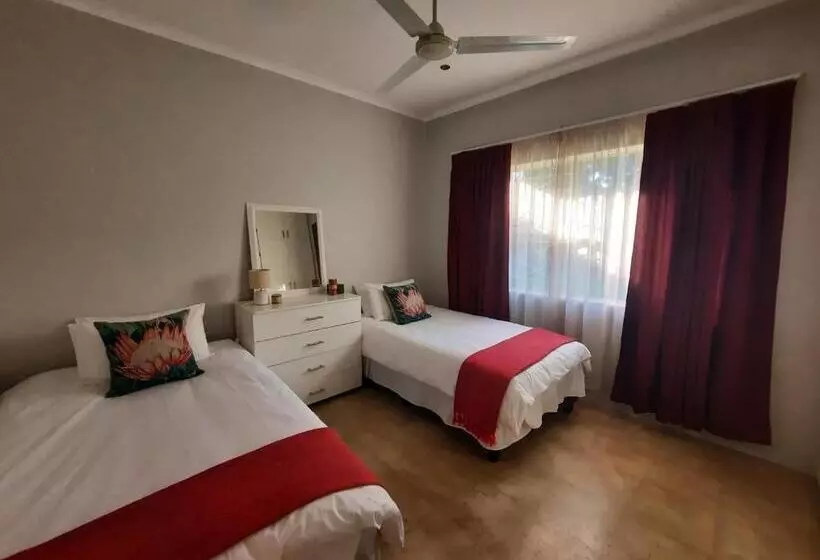 پانسیون Leadwood Lodge