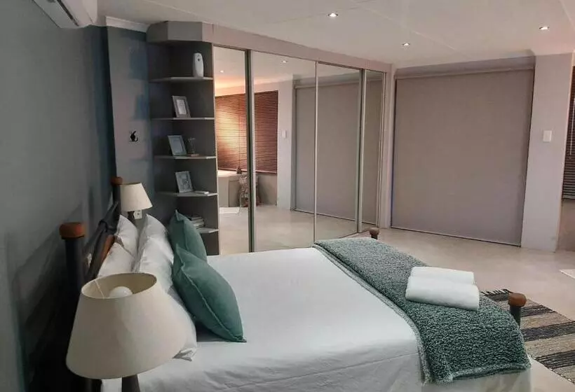 پانسیون Leadwood Lodge