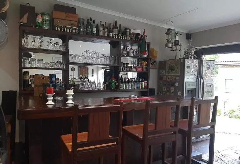 پانسیون Leadwood Lodge