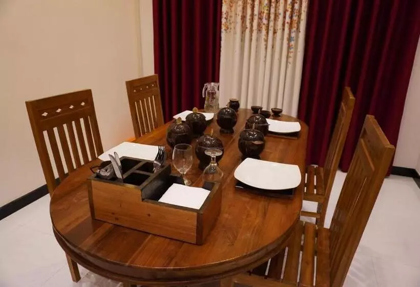 پانسیون Nature World Safari Resort