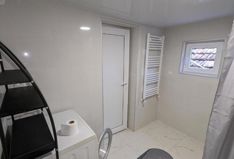 پانسیون White Orchid