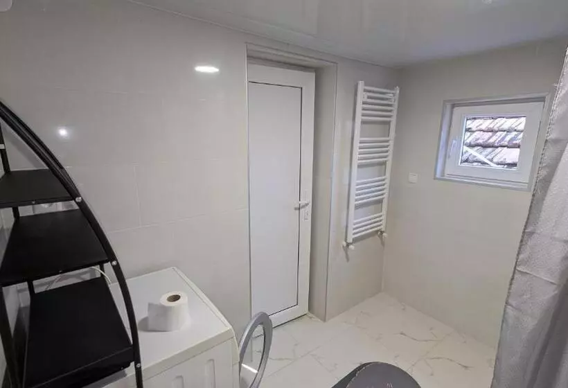 پانسیون White Orchid