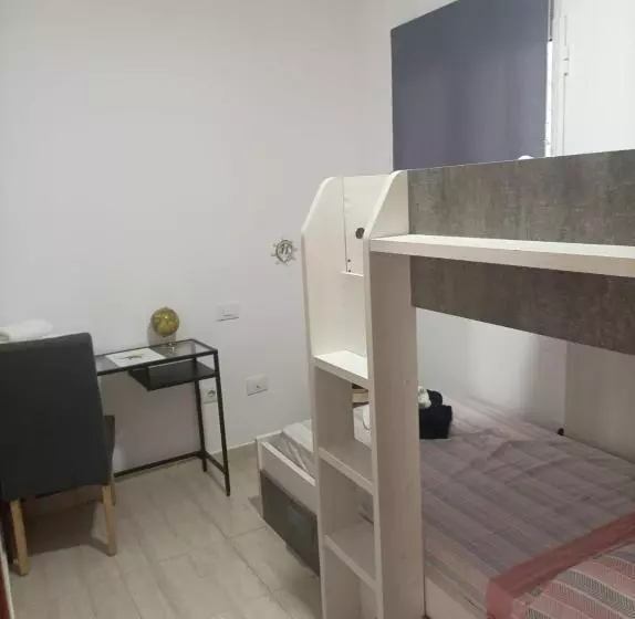 هاستل Cama House