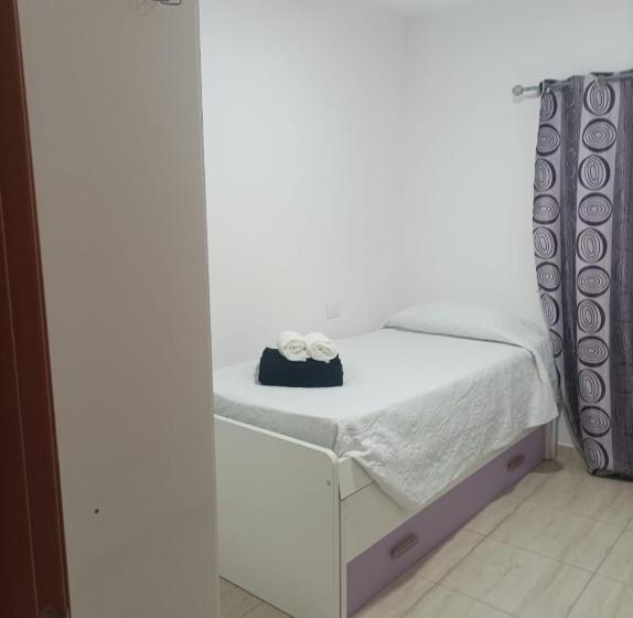 هاستل Cama House