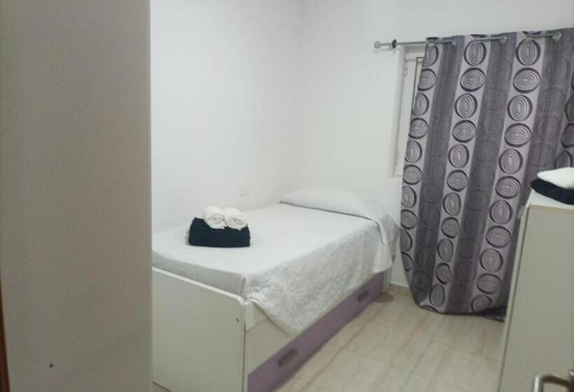 هاستل Cama House