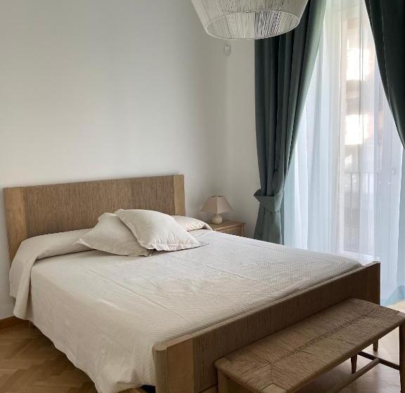 تختخواب و صبحانه A&f