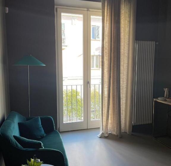 تختخواب و صبحانه A&f