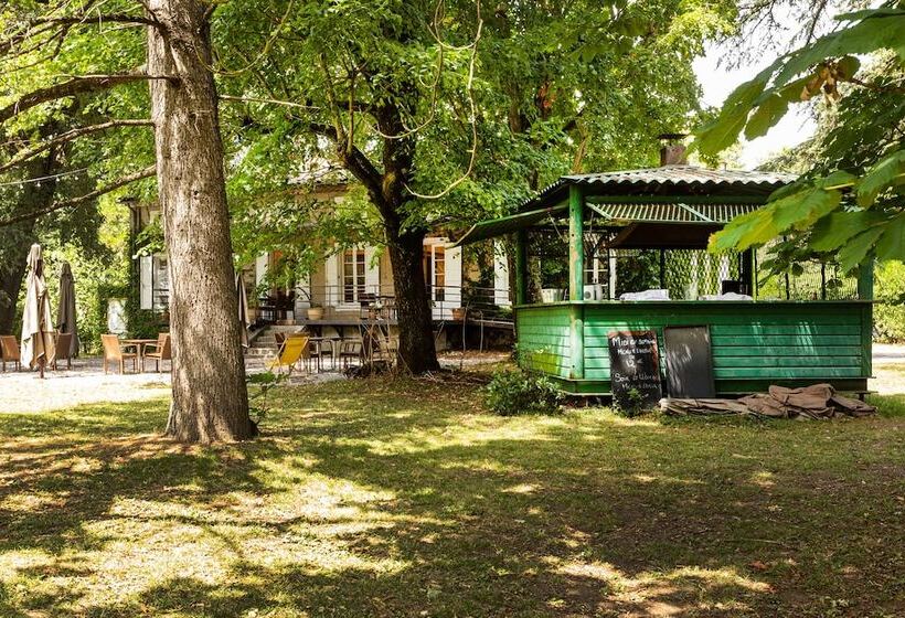 تختخواب و صبحانه L Horte