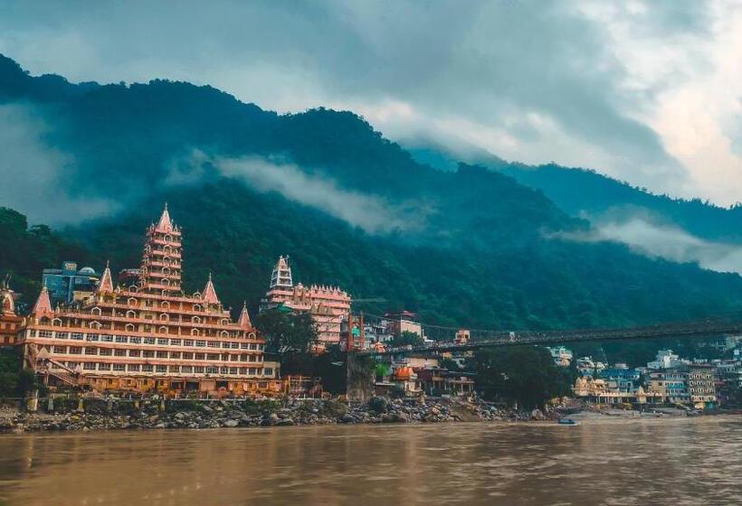 تختخواب و صبحانه Lfp Luxury Homes Fully Furnished Apartment