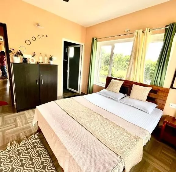 Aamiaismajoitus (B&B) Moonlight Chillers By Lexstays