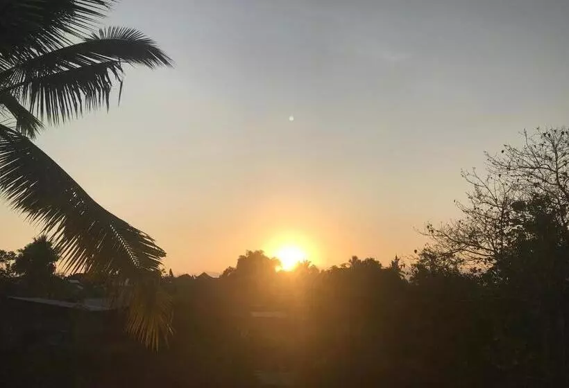 ベッドアンドブレックファースト Muni S Lombok Bungalow