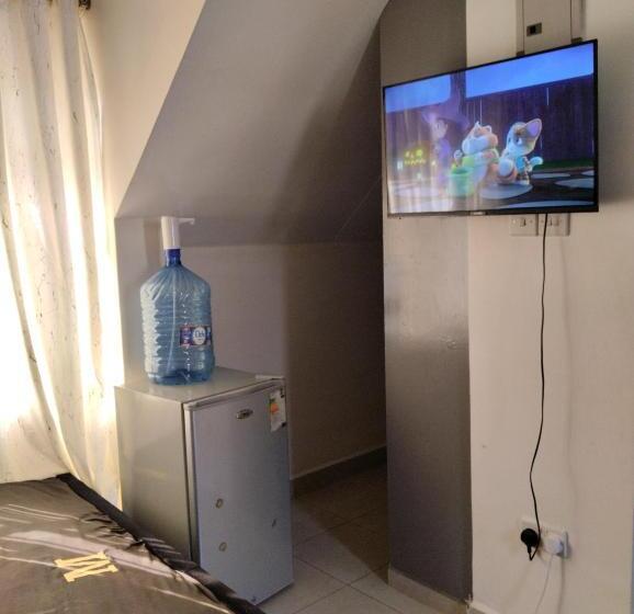 تختخواب و صبحانه Penthouse Studio