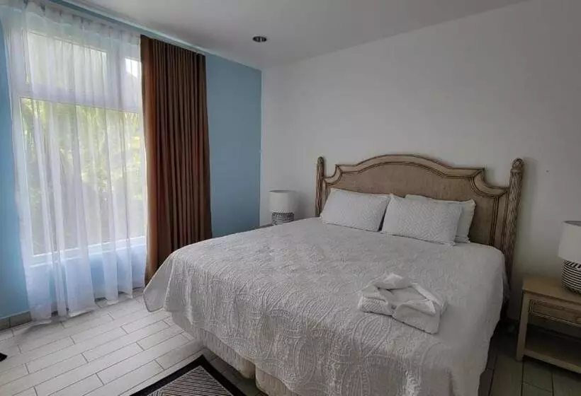 Bello Apartamento En Tela, Frente Al Mar