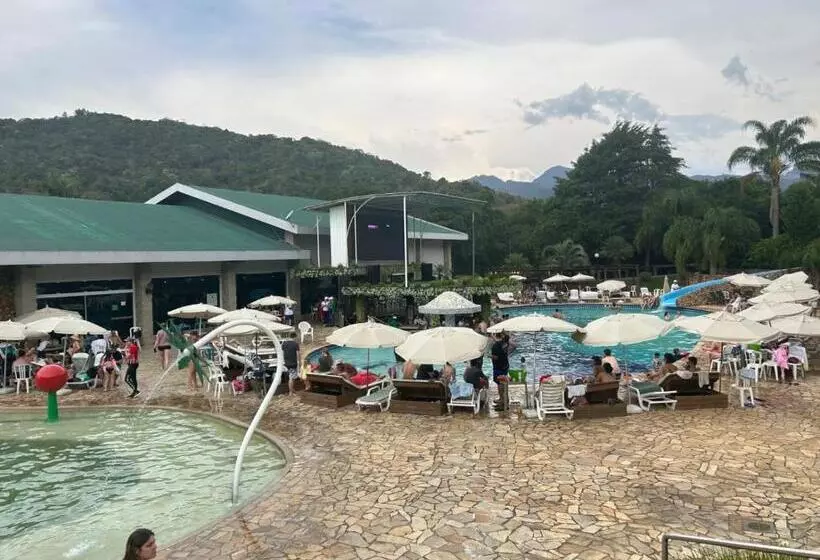 Capivari Ecoresort Residence