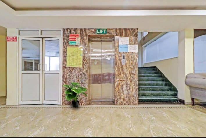 בית מלון כפרי Airport Billions