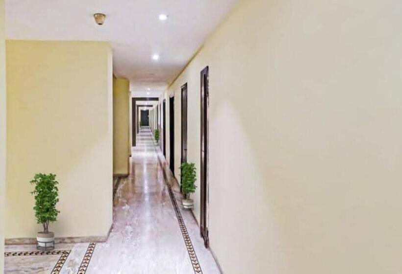 בית מלון כפרי Airport Billions