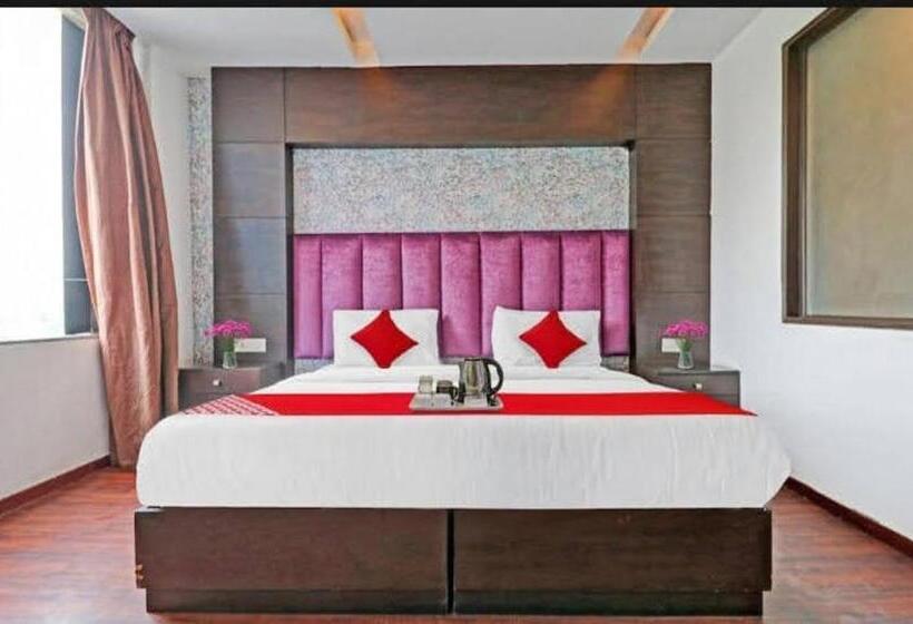 בית מלון כפרי Airport Billions