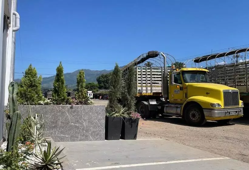 Hotelli Balcon De Oro Curumani