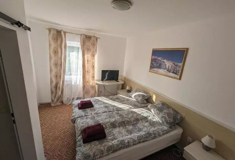 Hotelli Gästehaus Altena