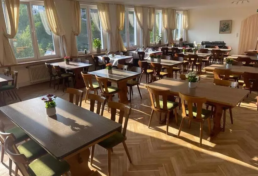 Hotelli Gästehaus Altena