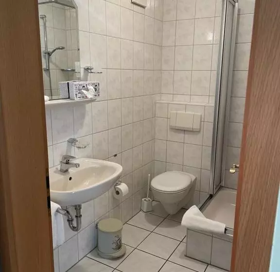 Hotelli Landgasthof   Braukeller   Fattigau