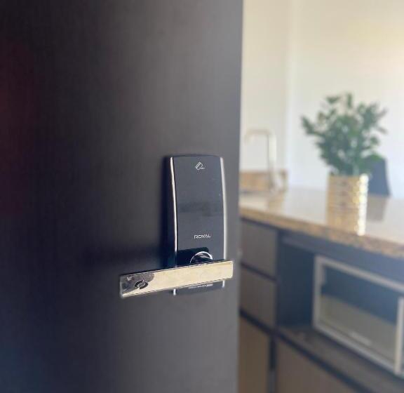 Suite Hotelera   A 5 Minutos Del Aeropuerto