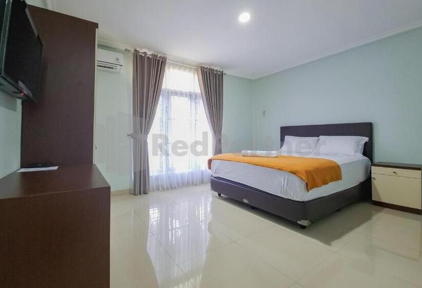Отель Semeru Guest House Redpartner