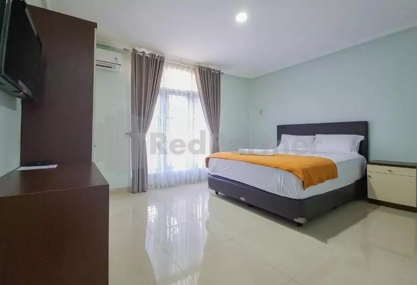 ホテル Semeru Guest House Redpartner