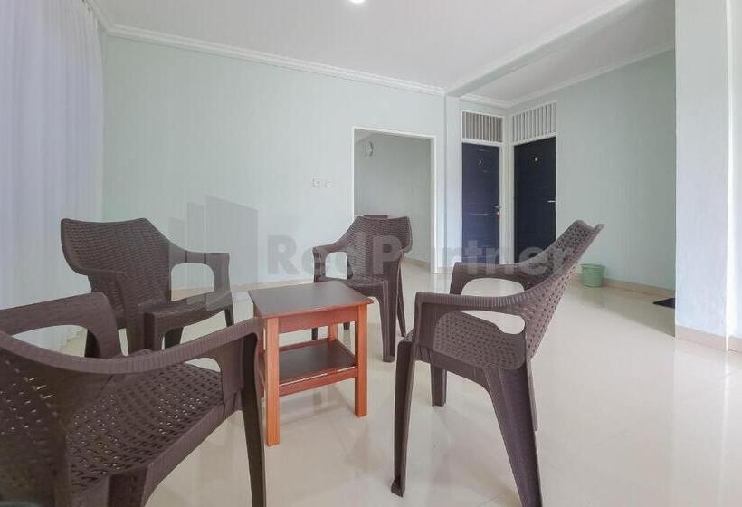 Отель Semeru Guest House Redpartner