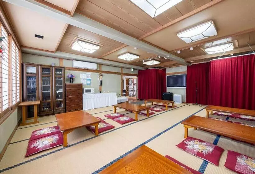 Hotelli Fuji Sakura Onsen Ryokan