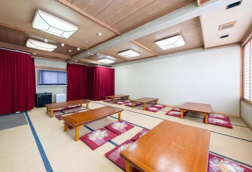 Hotelli Fuji Sakura Onsen Ryokan