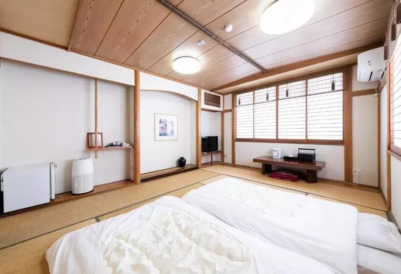 Hotelli Fuji Sakura Onsen Ryokan