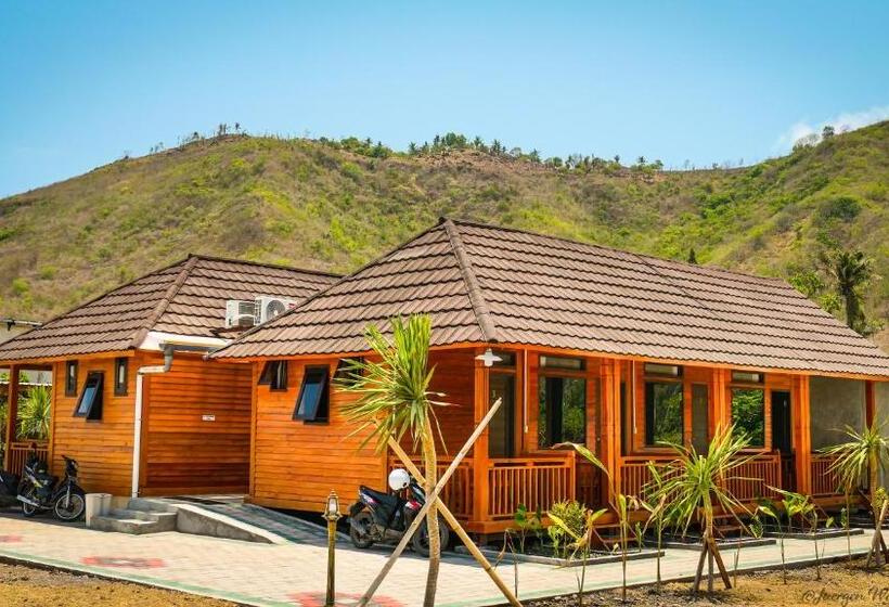 Mandalika Queen Hostel