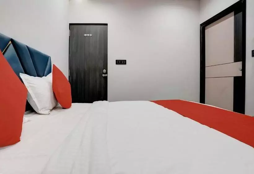 Oyo Flagship Hotel Lavish