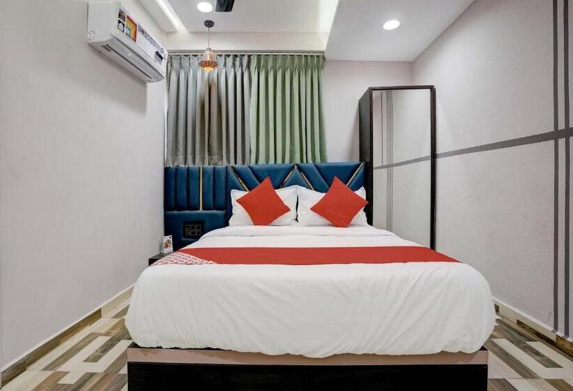 Oyo Flagship Hotel Lavish