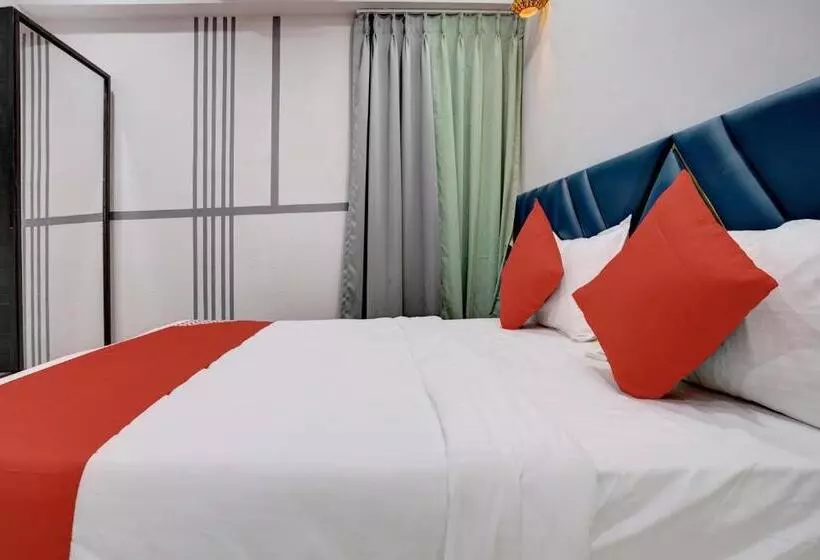 Oyo Flagship Hotel Lavish