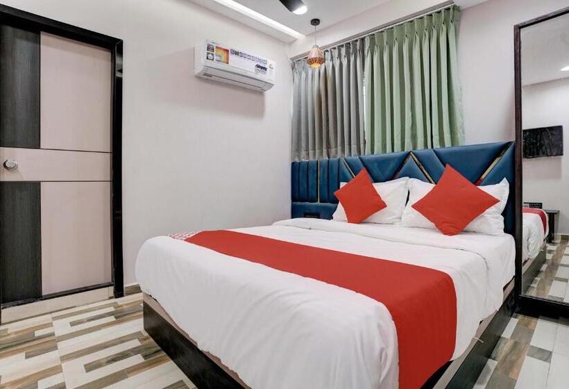 Oyo Flagship Hotel Lavish