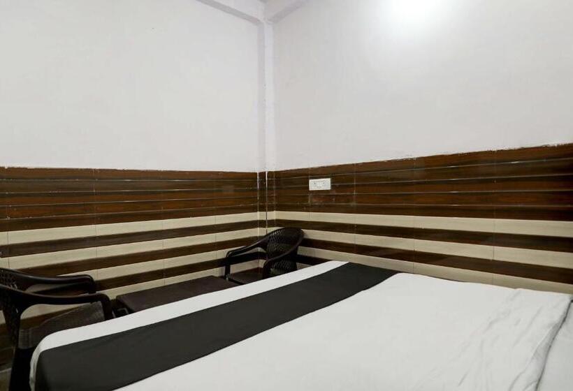 Отель Midtown Guest House