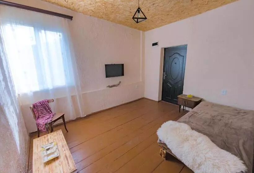 ペンション Cypress Guesthouse