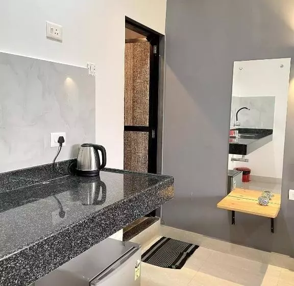ペンション Kiara Studio Apartment Assagao   Goaround Homes