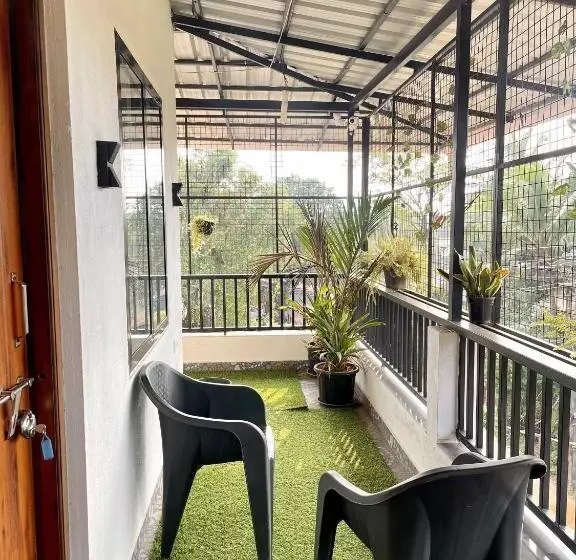 ペンション Kiara Studio Apartment Assagao   Goaround Homes