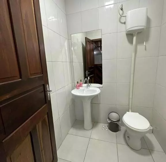 ペンション Vila Dos Pássaros, Quarto 02