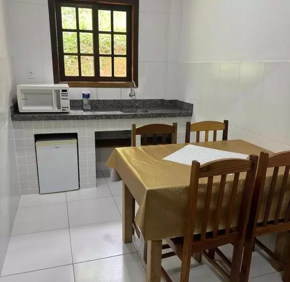 ペンション Vila Dos Pássaros, Quarto 02