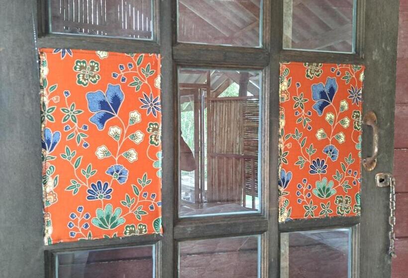 Albergue Big Hug Home Nok Kao House