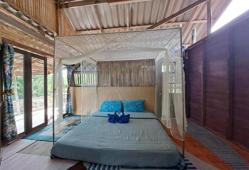 Albergue Big Hug Home Nok Kao House