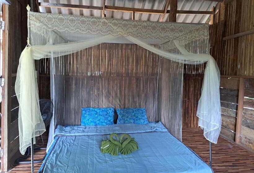 Albergue Big Hug Home Nok Kao House