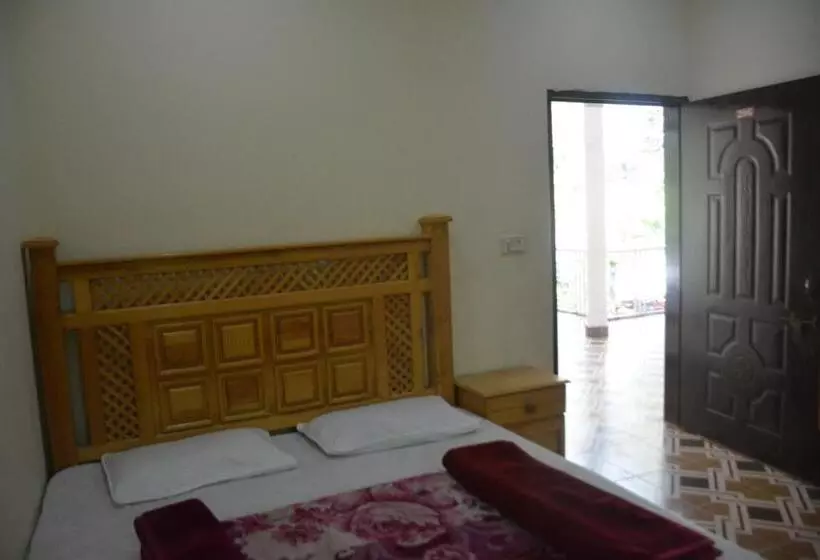 Balakot Views Hotel By Lmc
